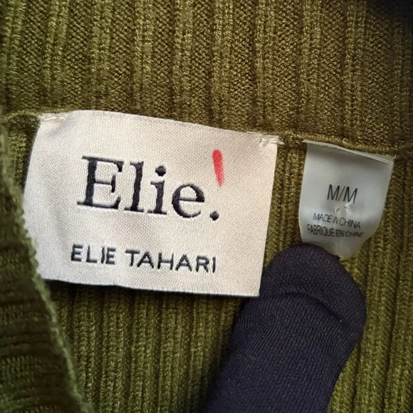 🆕 Elie Tahari Olive Green Ribbed Knit Top Gold Button Detail Short Sleeve Size M - Picture 13 of 13